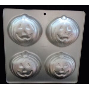 Halloween Wilton Little Pumpkin Jack-O-lantern Cake Pan Jello Mold 2105-9497